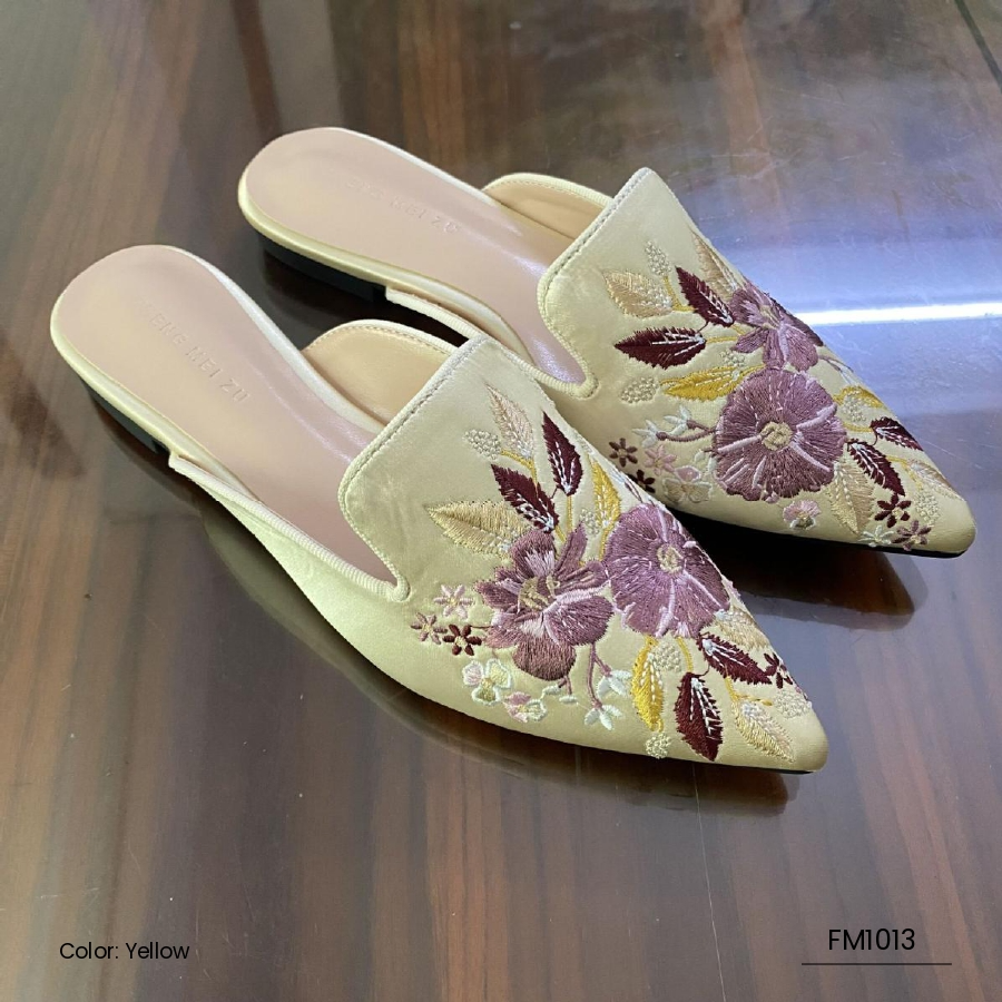 Golden Leaf Female Mules